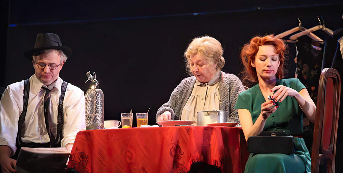 Враги. История любви